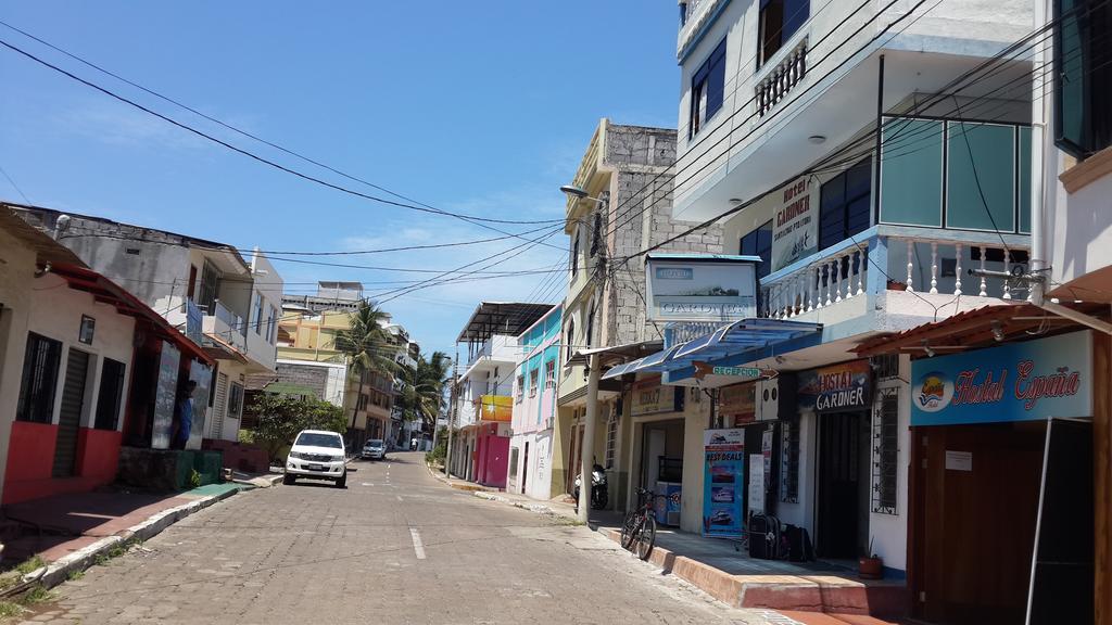 Hostal Gardner Galapagos Puerto Ayora  Exterior photo