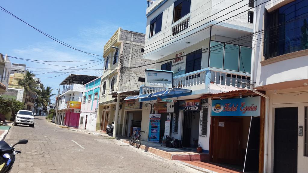 Hostal Gardner Galapagos Puerto Ayora  Exterior photo
