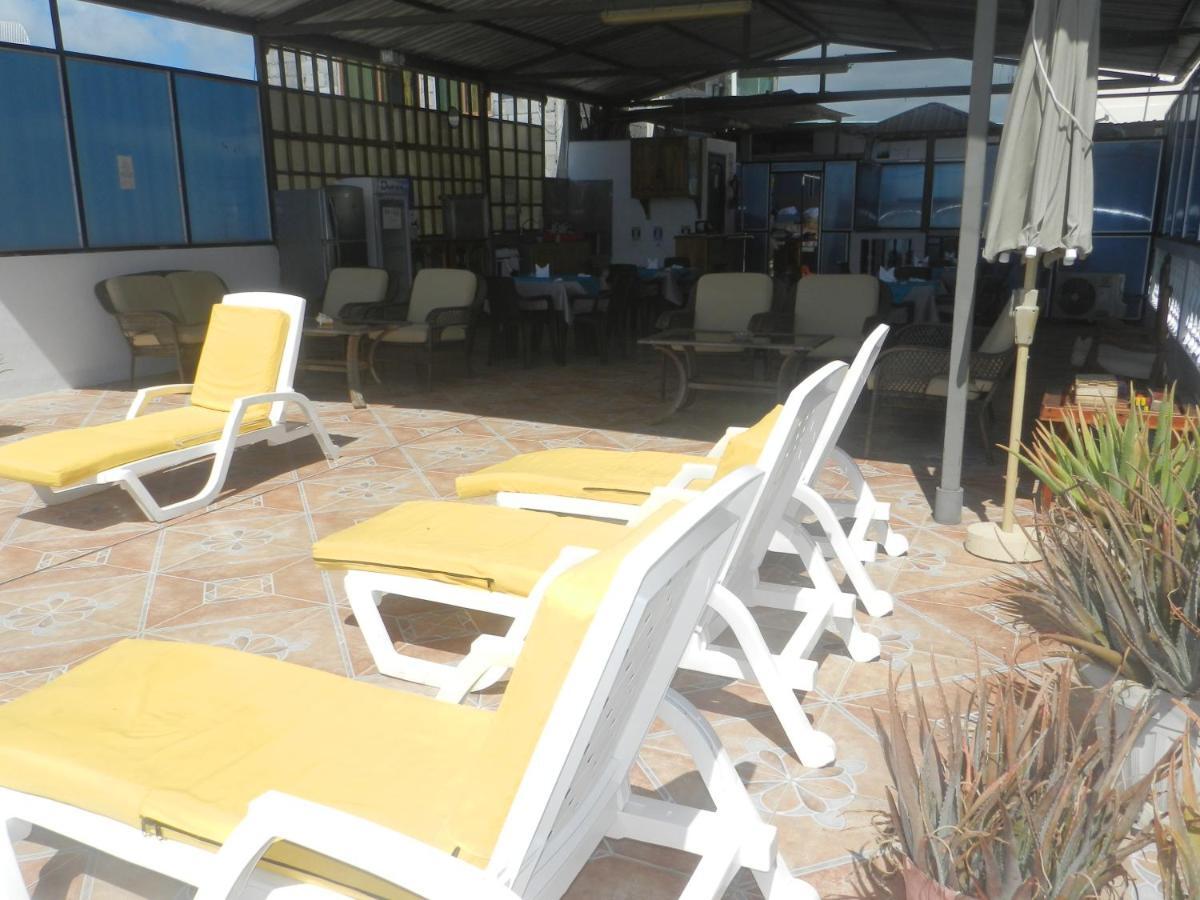 Hostal Gardner Galapagos Puerto Ayora  Exterior photo